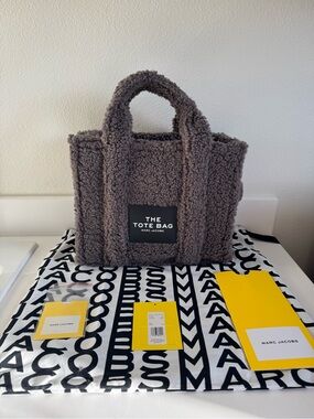 Marc Jacobs The Teddy Medium Tote Bag